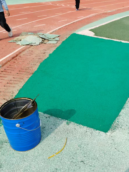 房山球场翻新修补改造专项服务介绍